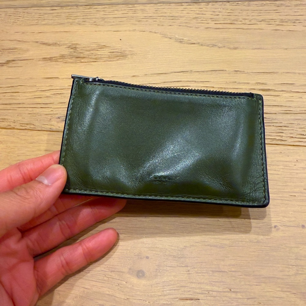 Coach Green Leather Wallet 5 slot with coin zipper
